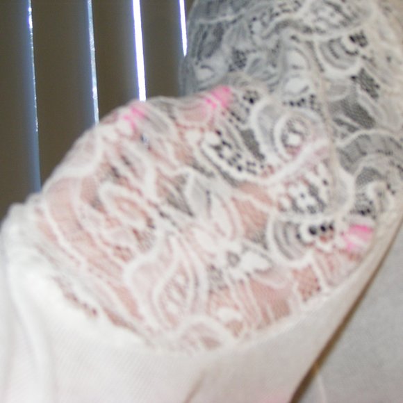R2D Apparel Hi Low White Lace Top Size Small EUC - Picture 6 of 8